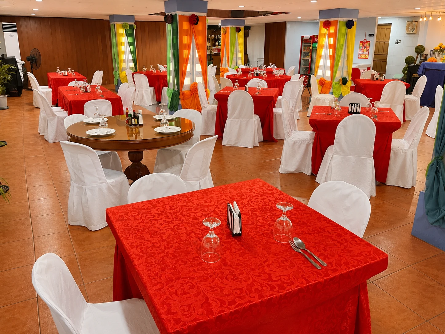 Fleet–Marine Restaurant and Café dining area